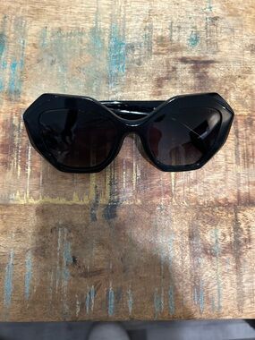 PRADA PR16WS 08Q08I WOMEN’S SUNGLASSES PRADA SPR 16W BLACK EYEWEAR PR16WS